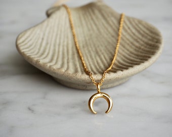 Crescent Moon Necklace, Celestial Necklace, Minimalist Layering Necklace, Gold Filled Necklace, Gift for Woman, Delicate Gold Necklace