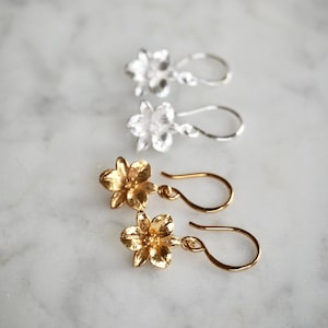 Dainty Gold Flower Earrings, Floral Charm Earrings, Gift for Woman, Small Silver Flower Earrings, Botanical Earrings, Garden Lover Earrings