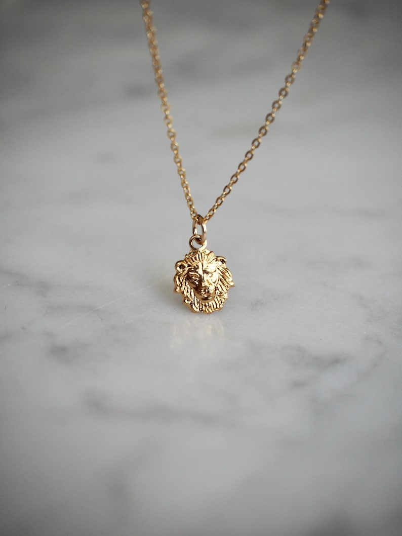 Collier lion en or, collier meilleur ami délicat, collier délicat avec breloque petit lion, collier Gold Filled, collier symbolique image 1