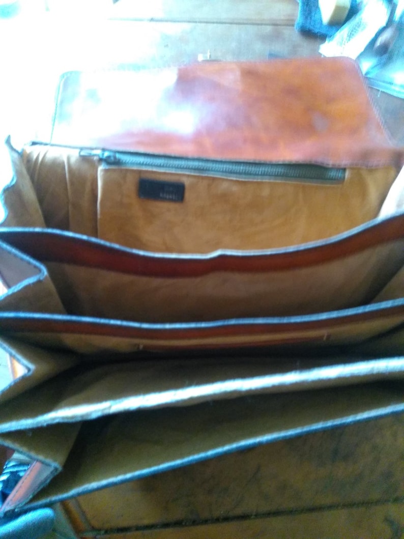Italian made Superb brown leather bag from Mugnai brand