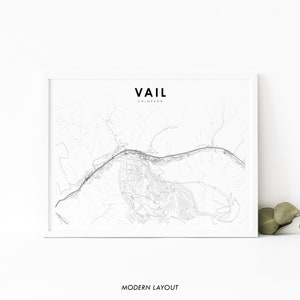 Könnte beinhalten: Ein Schwarzweiß-Kartenabdruck von Vail, Colorado. Die Karte zeigt die Straßen und Gassen der Stadt. Der Text "Vail, Colorado" und "Modern Layout" ist unter der Karte gedruckt.