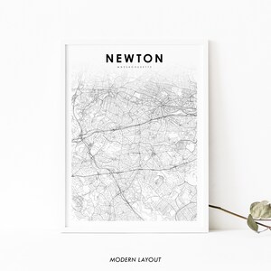 Puede incluir: Una impresión de mapa en blanco y negro de Newton, Massachusetts. La impresión presenta un diseño moderno con un diseño simple y minimalista. El título "NEWTON MASSACHUSETTS" se muestra en la parte superior del mapa.