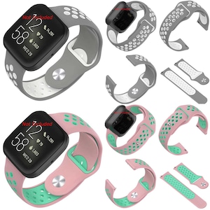 Peut inclure: Deux combinaisons de couleurs diff&eacute;rentes pour un bracelet de montre intelligente. Le bracelet est en silicone et pr&eacute;sente un design perfor&eacute;. Le bracelet est disponible en gris avec des accents blancs et en rose avec des accents verts. Le bracelet est compatible avec les montres intelligentes Fitbit Versa 3 et Sense.