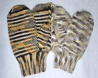 Handgefertigte gestrickte Paarhandschuhe: Wollmischung, romantisches Geschenk