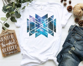 Heilige Geometrie Shirt | Kosmische Galaxie Shirt | Weltraum Shirt | Spirituelles Shirt | Meditations-Hemd | Künstlerisches Shirt | Künstlerische Kleidung