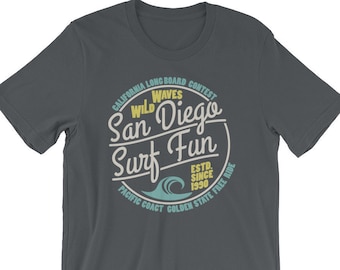 Camiseta de Surf Retro (Retro Surfing Shirt) Regalo de Surf (Surfing Gift) Vintage Surfer Shirt (Vintage Surfer Shirt) San Diego Surfing Camiseta de tabla de surf ? Regalo de Surf ? Camiseta de Surf ? Regalo para Surfer