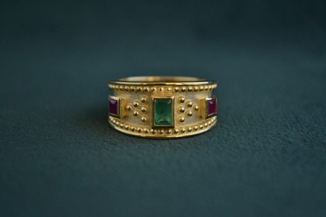 Babylonian White Gold Sophisticated Ring main image 0
