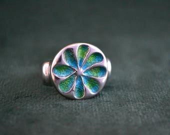 Silver and Enamel Daisy Ring, Women's Flower Ring, Sterling Silver Daisy Ring, Handmade Flower Ring, Gift for Her, Artisan Designs