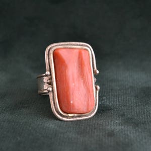 Handmade Sterling Silver Ring with Authentic Coral, Women's Ring with Stone, Silver Statement Ring with Coral, Gift for Her imagem 1