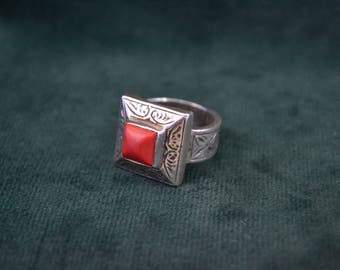Sterling Silver Ring With Coral, Engraved Silver Ring, Women's Byzantine Ring, Etruscan Ring, Gift for Her, Greek Artisan Jewelry
