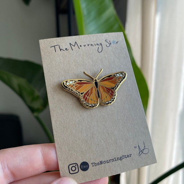 Pin esmaltado de mariposa monarca