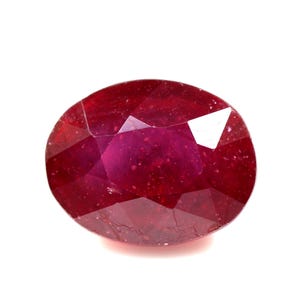 Lab Created Ruby Gemstone, Blood Red Oval Cut (3.15 Cts)