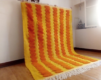 モダンなモロッコのベニ・ウランスタイル - オレンジタッチラグ、モロッコのラグデザイン、手作りラグ - モロッコのシャグラグウール、モロッコ産のオレンジラグ