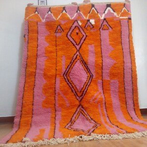 Modern Moroccan Beni Ourain Style - Orange Touch Rug  , Moroccan Rug Design ,Handmade rug - Moroccan shag rug Wool