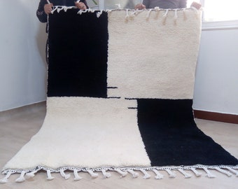 Checkered Rug - Morocco rug - Black Pattern -  196x154 CM | 6.4x5 ft, Full wool rug ,Moroccan Rug  , Handmade rug - Small rug from morocco