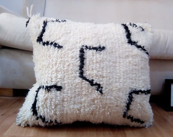 Beni ourain Cushion - Beige - Black Pattern / Authentic Moroccan beni ourain Cushion Cover / Boho Pillow Cover - Berber Pillow