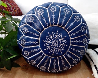 Puf de cuero azul marroquí oscuro con diseño bordado, otomano, footsher cuero redondo pufs Pouffe Pouffes - Poof sin tabaco