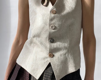 Reversible vest in pure wild silk with adjustable fastening