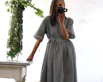 Long dress in pure handmade linen. Black and white