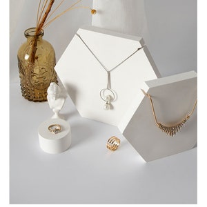 weißer Schmuck Display, Schmuck Halskette Stand, Schmuck Veranstalter, Halskette Halter für Einzelhandel zeigen, Schmuck Display Stand für Halsketten