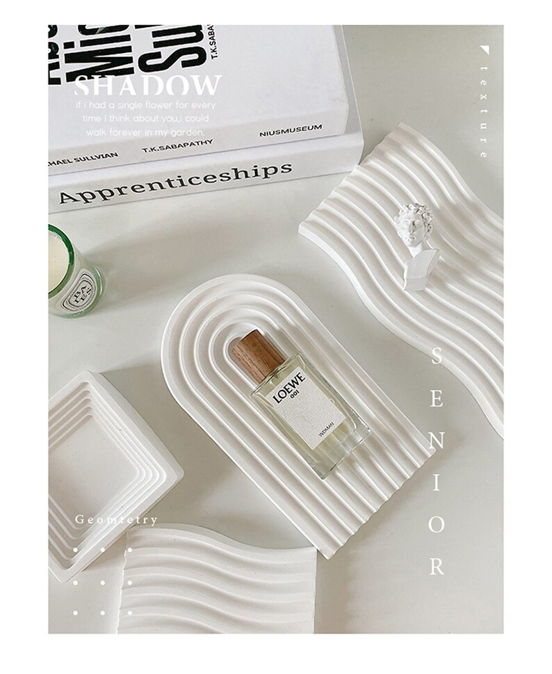Accesorios de fotografía de yeso blanco: Exhibición de joyas y cosméticos imagen 5