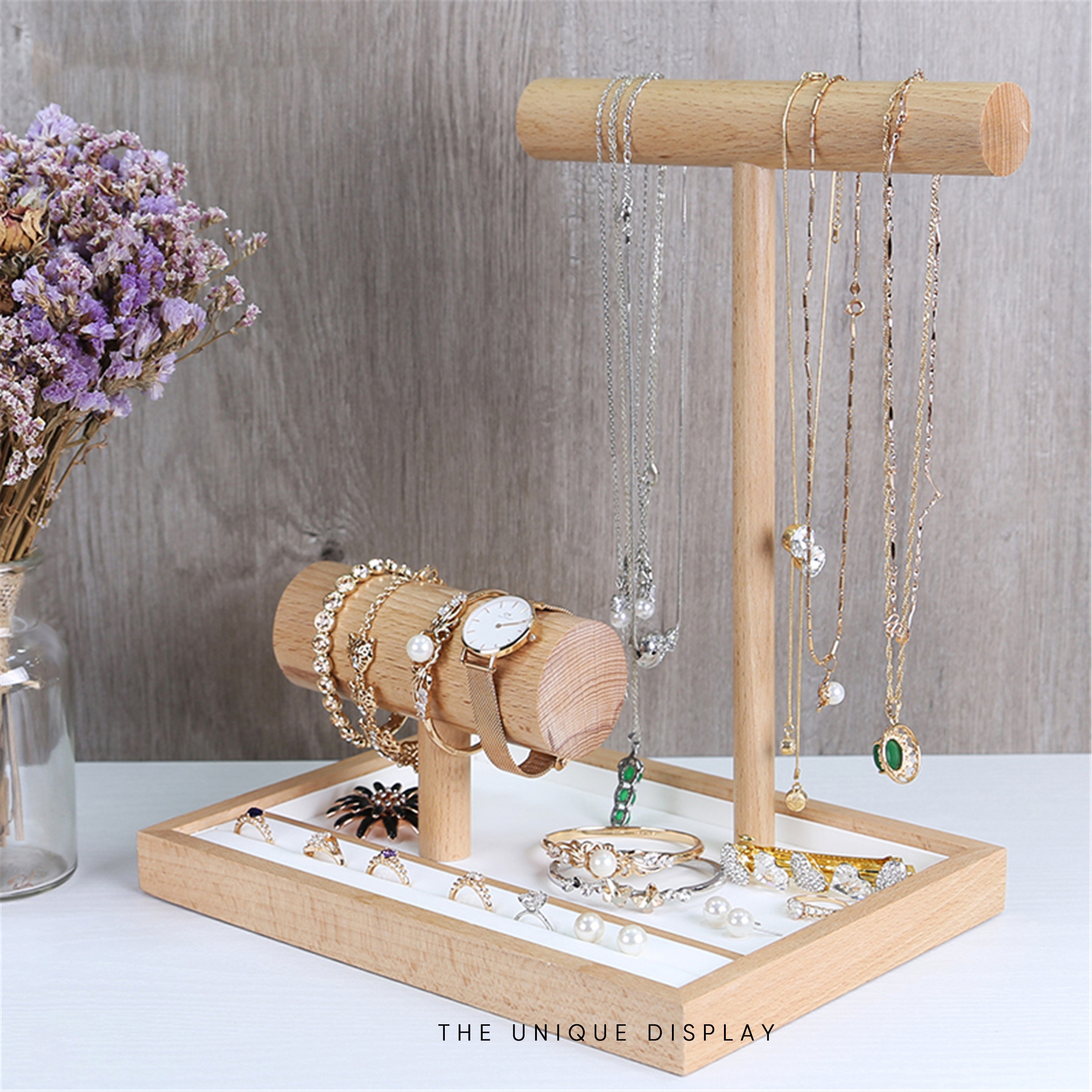 Round jewelry display best sale