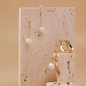 elegant and unique rock soil for jewelry display, jewelry display, jewelry display, retail display, craft fair jewelry display, qy