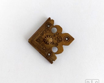 Brass furnishings to bookbinding - 313-315 - [corners] - Bookbinding tools