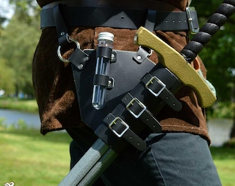 Yanif Scabbard - LARP Sword & Potion Holder - Black