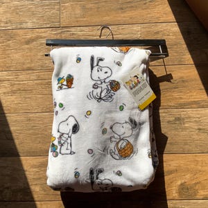 Berkshire Peanuts SNOOPY &quot;Easter Basket&quot; Collezione di coperte decorative per la casa morbide