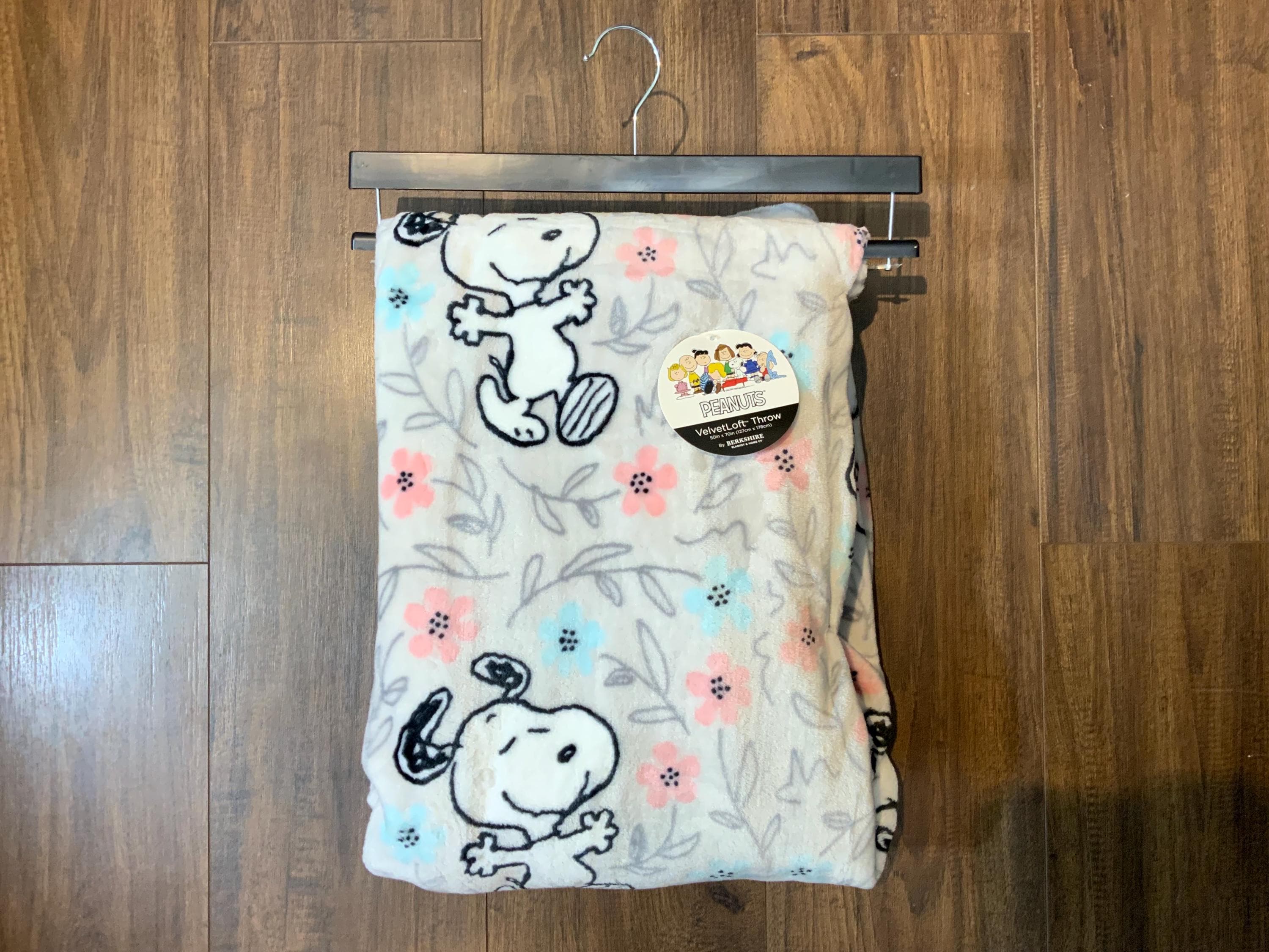 Berkshire Peanuts SNOOPY “Spring Flower” Soft Home Decorative Throw Blanket Collection