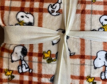 Berkshire Blanket Peanuts® VelvetLoft® schattige karakter Snoopy pluche plaid, pinda's Snoopy Make A Wish Spring Pink, Gooi 139,7 x 177,8 cm (officieel Peanuts®-product