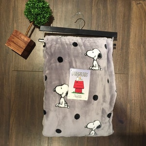 Berkshire Peanuts SNOOPY &quot;Polka Dot&quot; Collezione di coperte decorative per la casa morbide