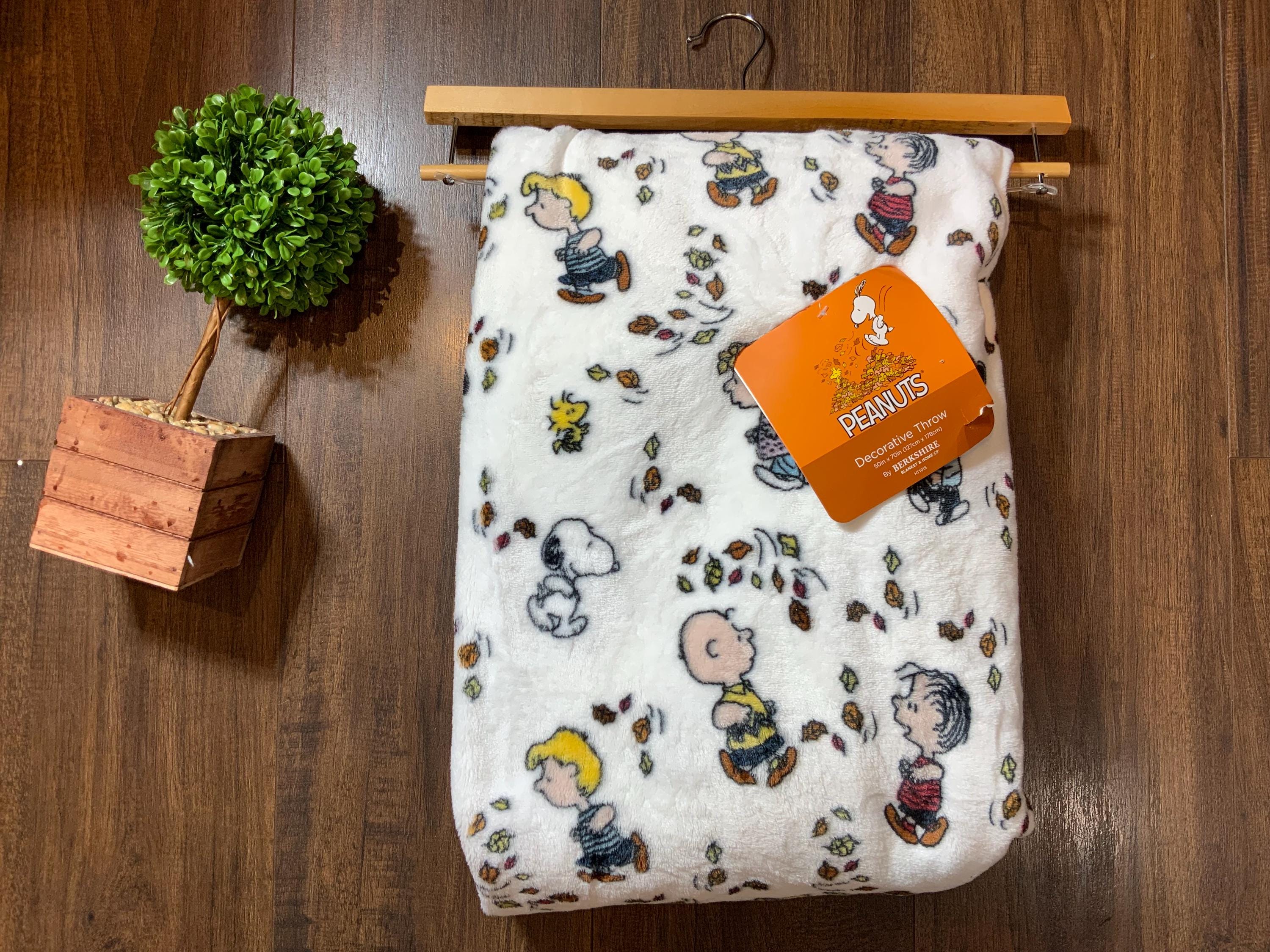 Blankets Throws Berkshire Peanuts Snoopy Canada
