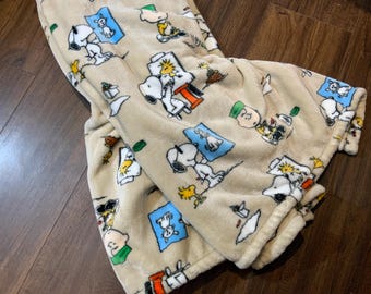 LIMITED Berkshire Peanuts SNOOPY "Am the Artist” Soft Home Decorative Throw Blanket Collection