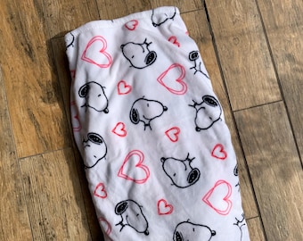 Berkshire Peanuts SNOOPY “Heart Toss XOXO” Soft Home Decorative Throw Blanket Collection