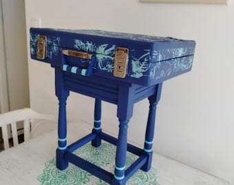 Vintage Trunk Coffee table, End table with Wooden Legs, 1970s Suitcase Furniture, Footlocker Side table with Storage