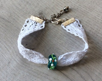 Bracelet, bracelet femme, bracelet en dentelle de coton et perle en verre de Murano, bracelet en tissu, dentelle, bijou femme