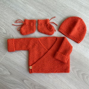 Baby set, newborn baby outfit, pure 100% merino wool, hand knitted, bra, booties and hat