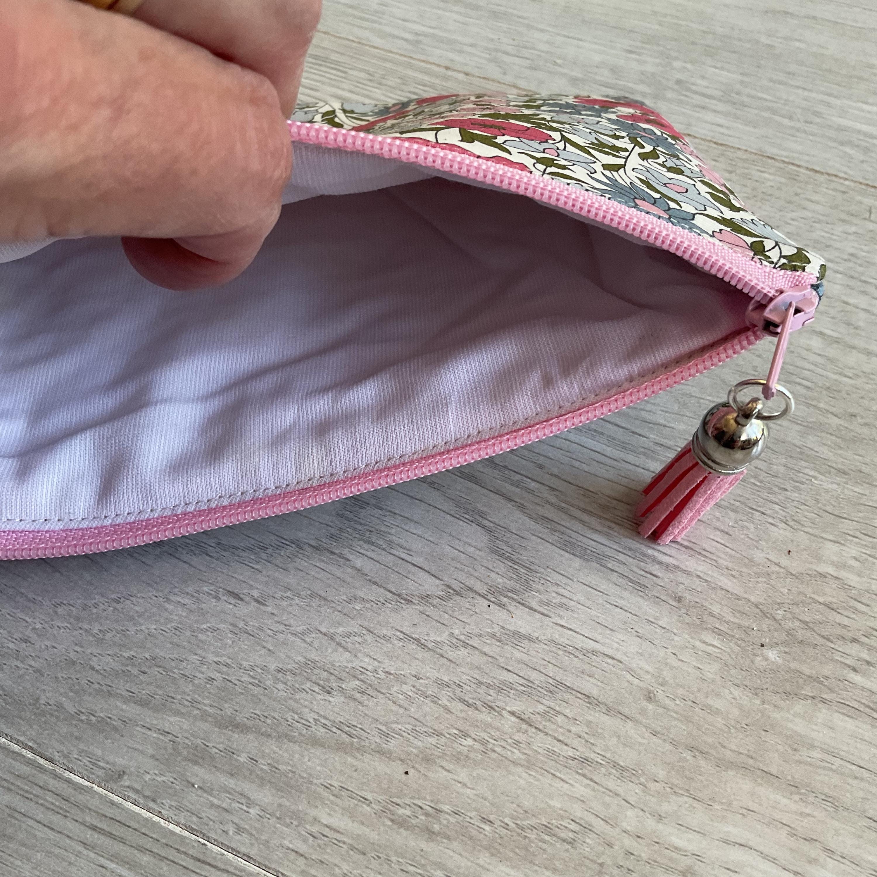 リバティポーチ、フラットポーチ、フリースポーチ、スモールリバティ