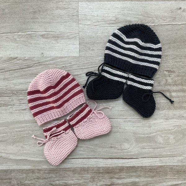 Ensemble bébé, chaussons et bonnet en pure laine (100% Mérinos), tricoté à la main