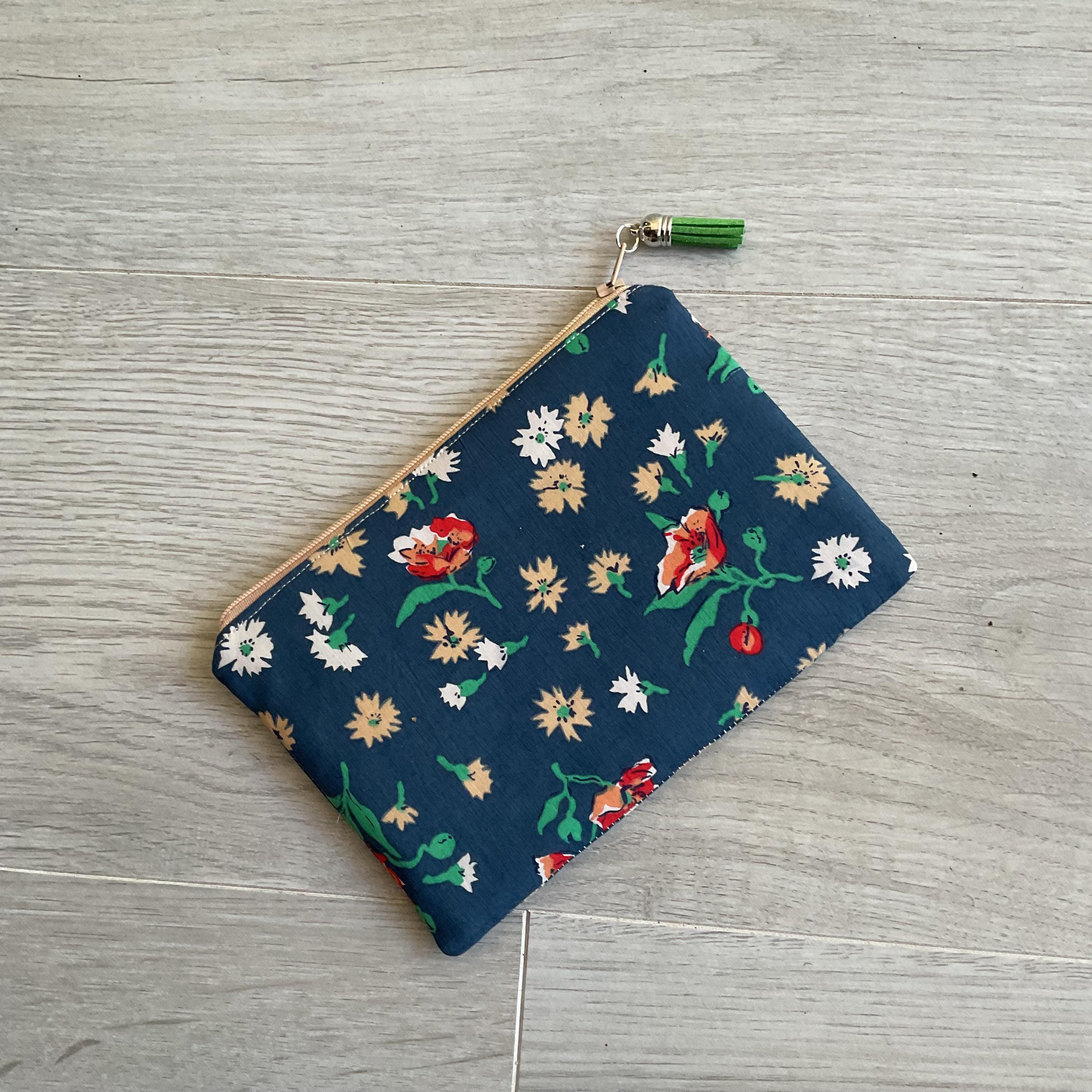 リバティポーチ、フラットポーチ、フリースポーチ、スモールリバティ