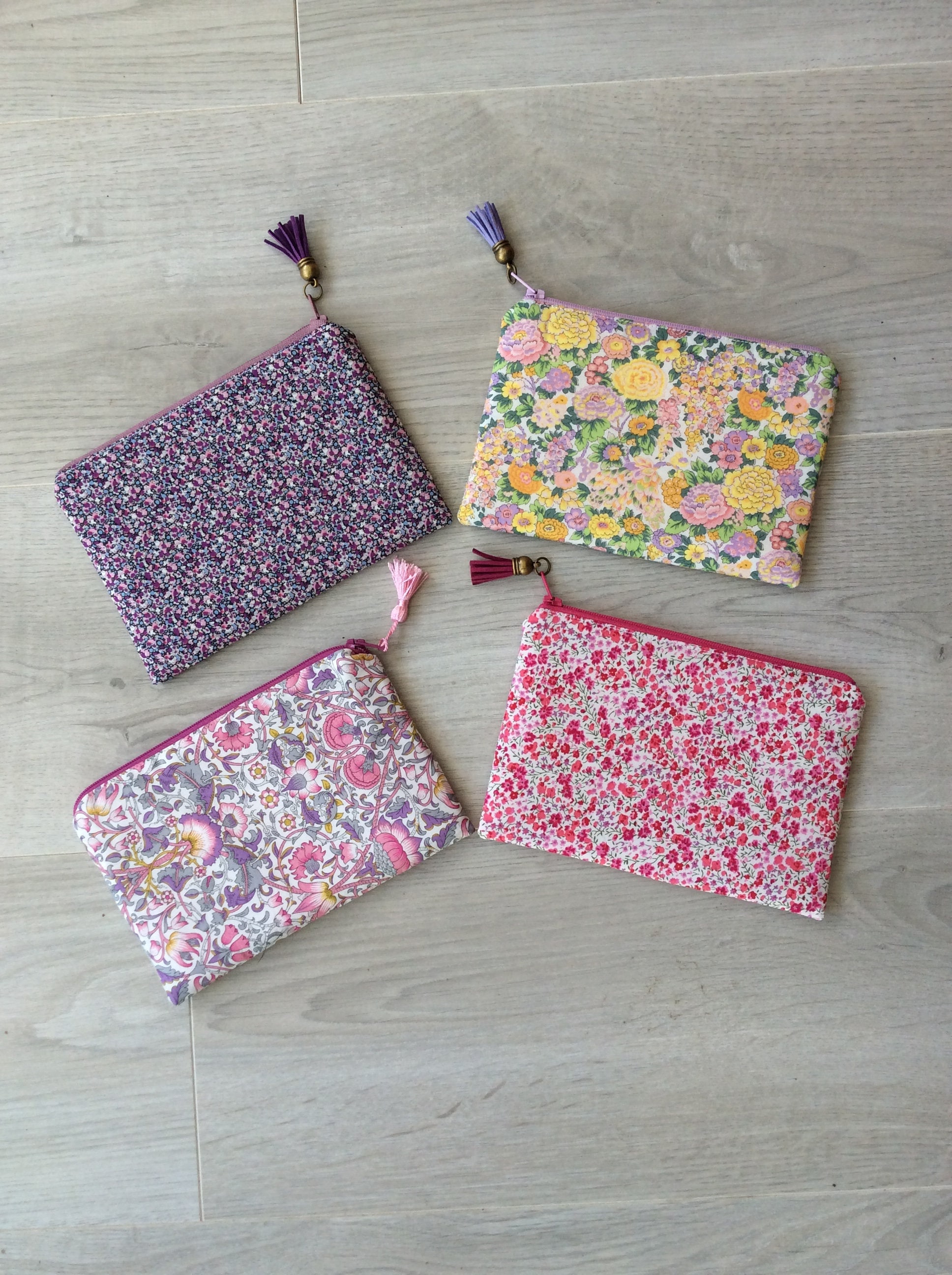 リバティポーチ、フラットポーチ、フリースポーチ、スモールリバティ