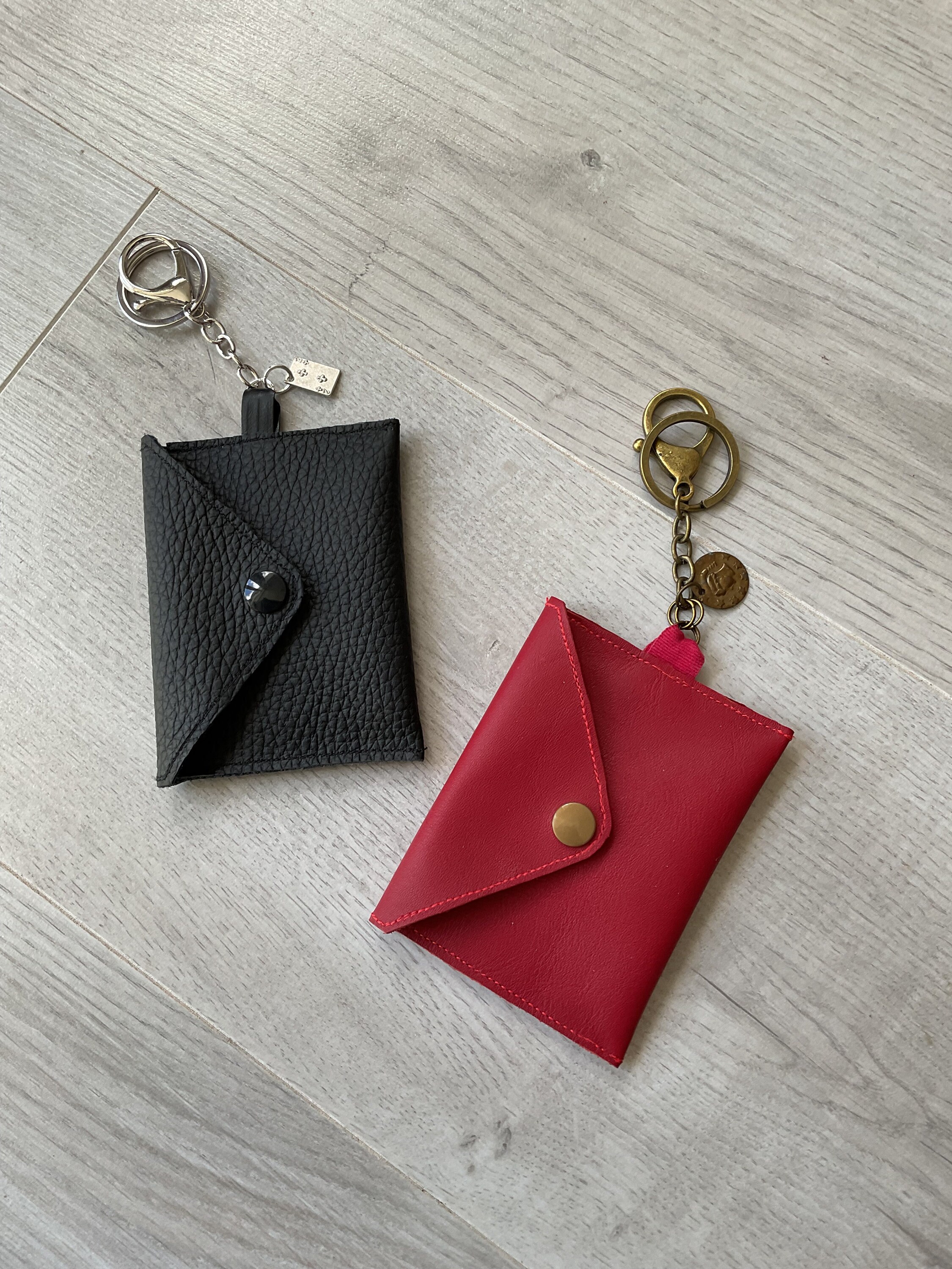 Pochette Pour Clés LEAS En Cuir Véritable Rouge édition Spéciale | Compartiment Zippé Avec Chaîne - 7