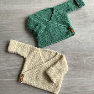Vestje voor pasgeboren baby's, wikkelmodel, van 100% pure merinowol, wollen vestje met overslag, babyuitrusting, handgebreid, klaar voor verzending
