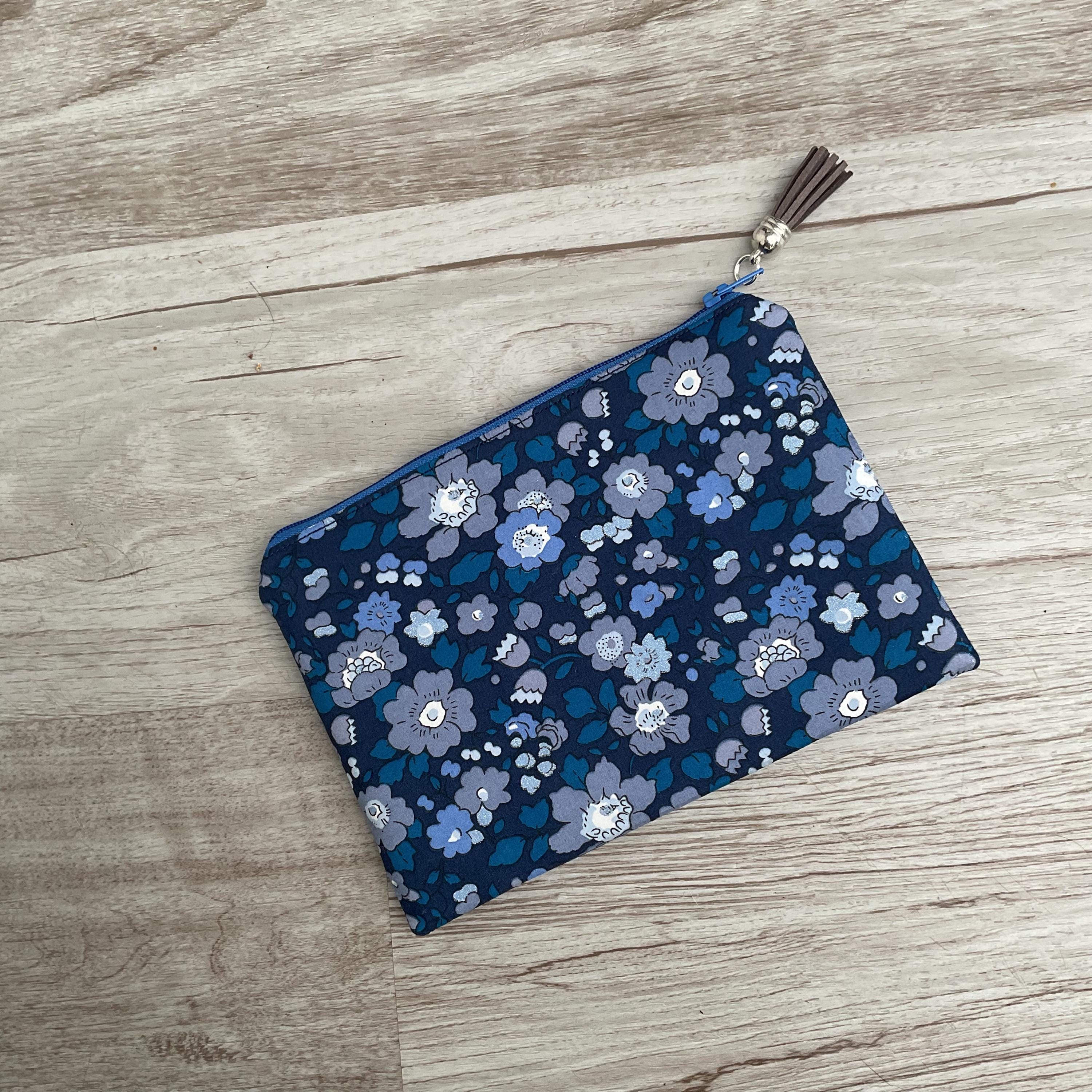 リバティポーチ、フラットポーチ、フリースポーチ、スモールリバティ