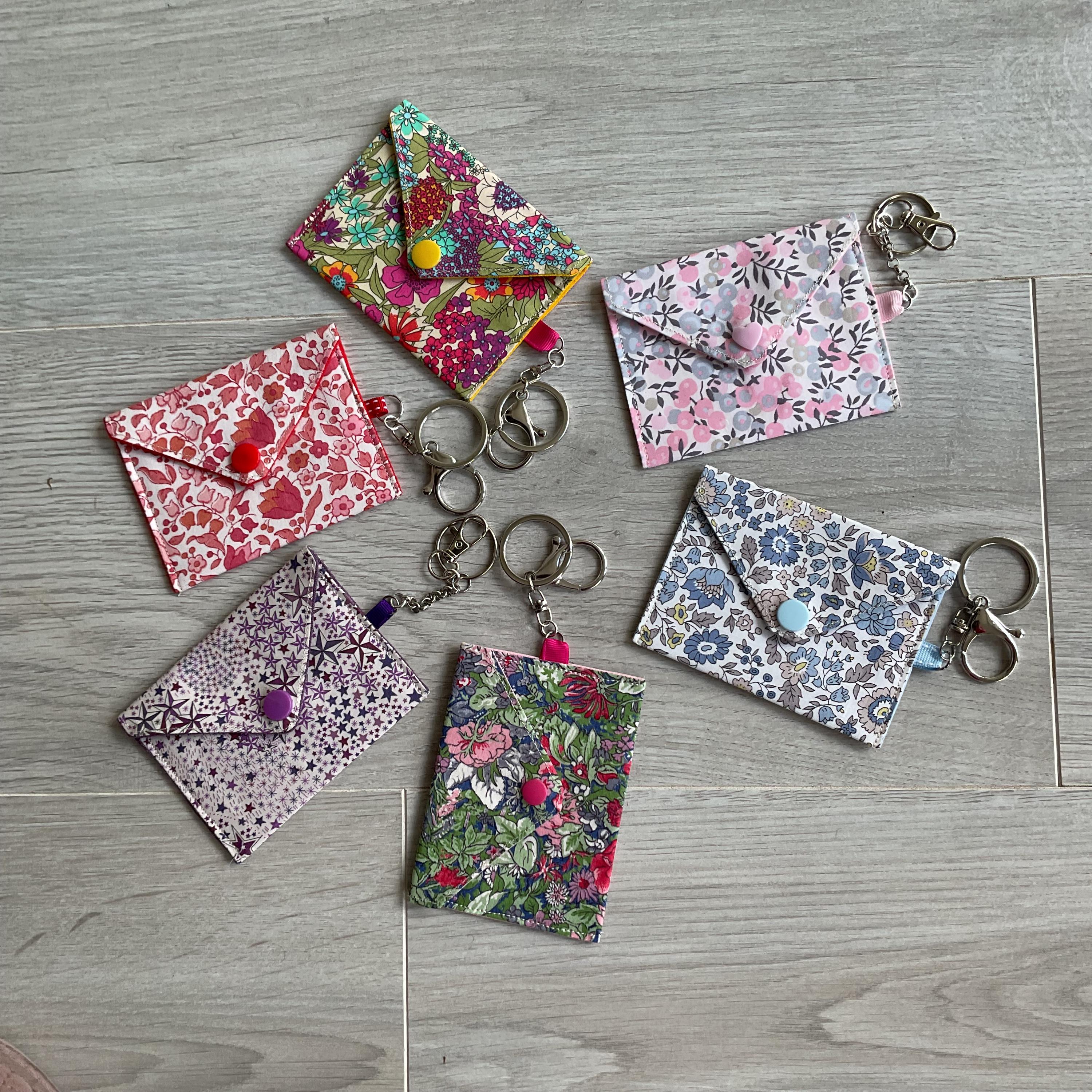 DIY} Tuto simple pour faire des pochettes cadeaux en tissu - A la Une