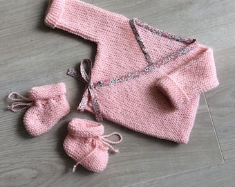 Baby set, birth girl outfit, pure wool (100% Merino), hand knitted, baby bra, baby slippers, baby outfit, liberty