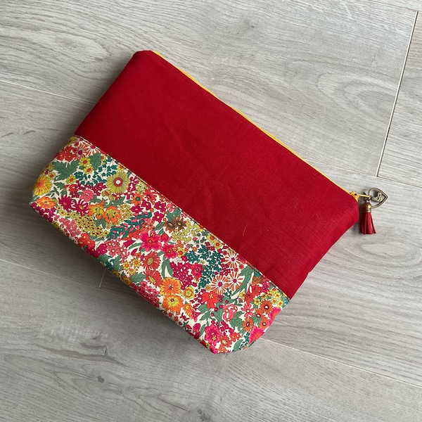 Kulturbeutel, Kosmetiktasche, Reisetasche, Organizer aus Leinen und Liberty-Muster, sofort versandfertig