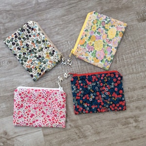 Mini pochette en Liberty, porte monnaie femme, porte-cartes, tissu Liberty, trousse plate, pochette, tissu